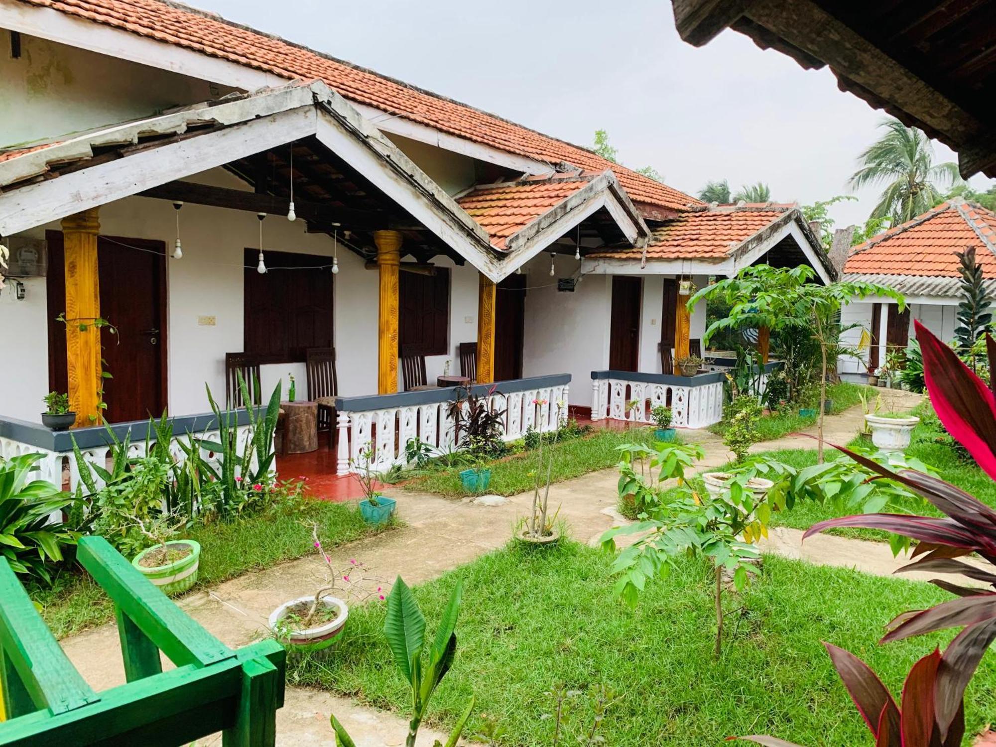 Little Fairy Home B&B Arugam Bay Exterior photo