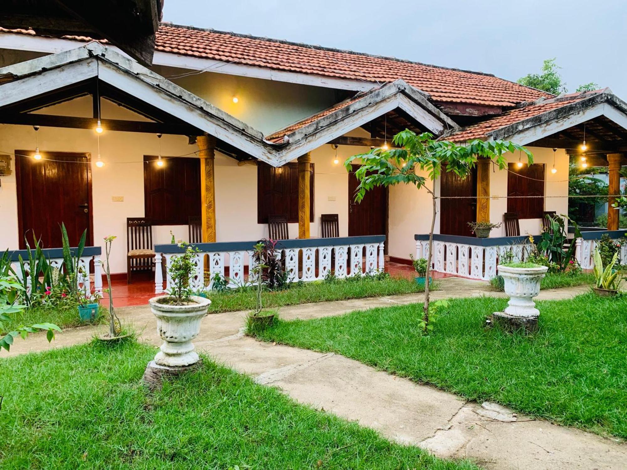 Little Fairy Home B&B Arugam Bay Exterior photo